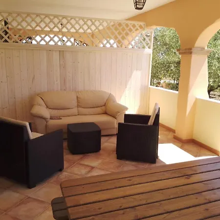 Residenza Rosa Maria * אורוסיי