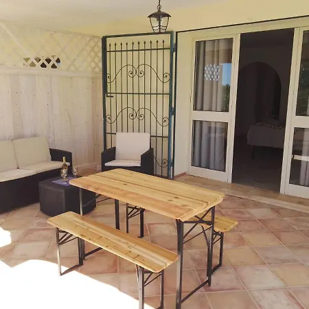 Residenza Rosa Maria אורוסיי